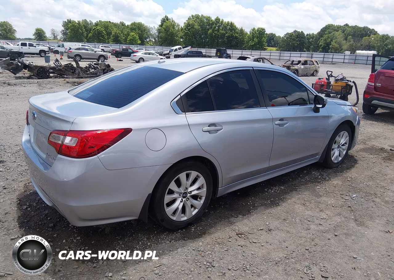 2015 Subaru Legacy 2.5I Premium VIN:4S3BNAF6XF3042341 - 4