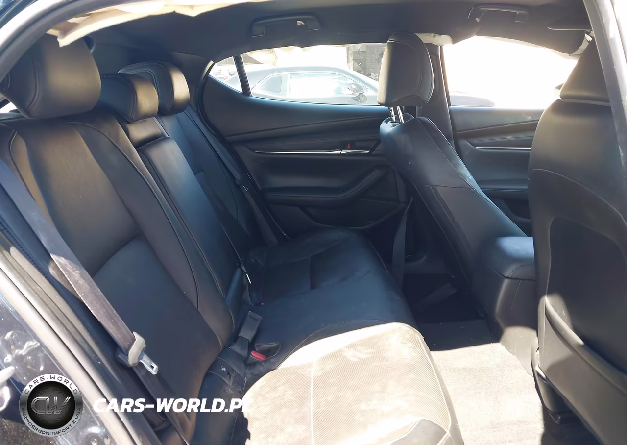 2019 Mazda Mazda3 Premium Package VIN:JM1BPBNM0K1144415 - 8