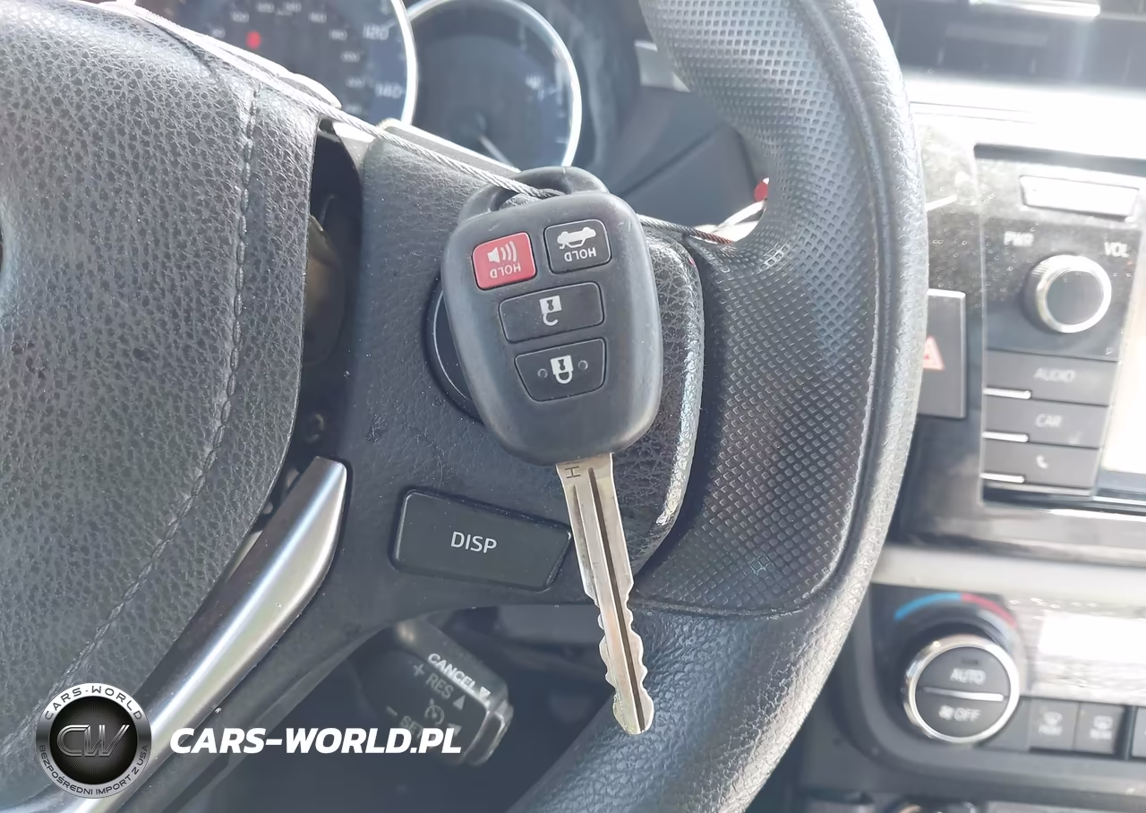 2015 Toyota Corolla Le VIN:5YFBURHE2FP201821 - 11