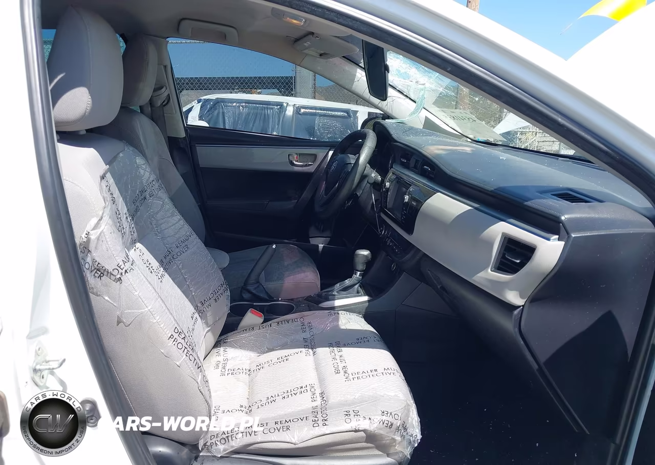 2015 Toyota Corolla Le VIN:5YFBURHE2FP201821 - 5