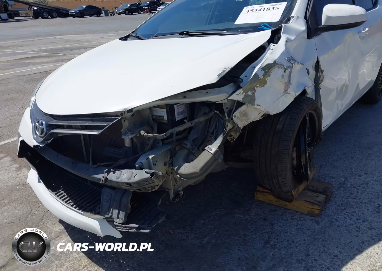 2015 Toyota Corolla Le VIN:5YFBURHE2FP201821 - 6