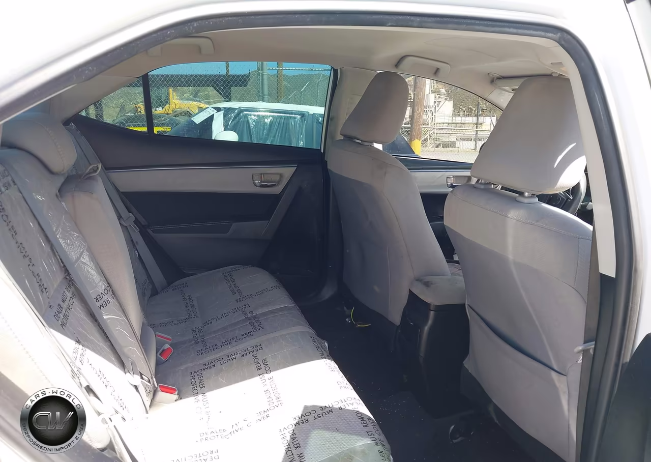 2015 Toyota Corolla Le VIN:5YFBURHE2FP201821 - 8