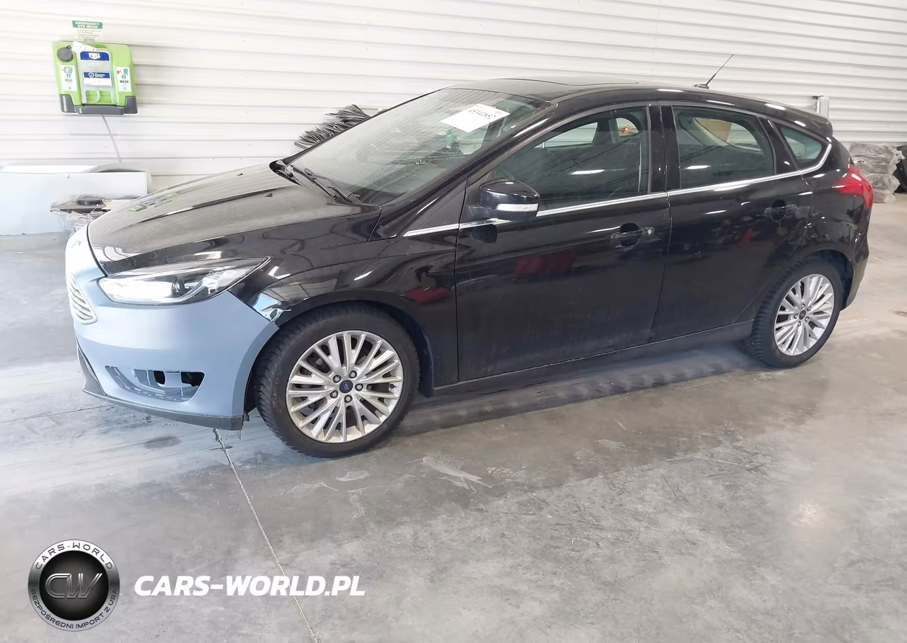 2018 Ford Focus Titanium VIN:1FADP3N21JL294104 - 2