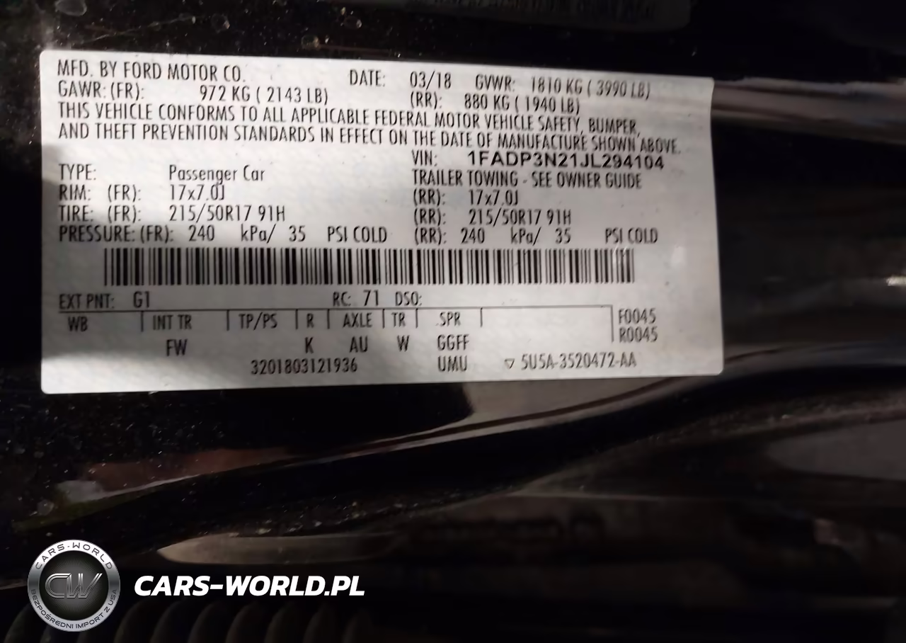 2018 Ford Focus Titanium VIN:1FADP3N21JL294104 - 9