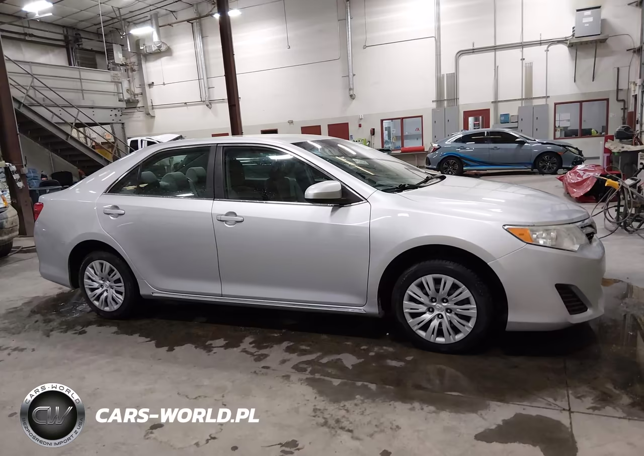 2012 Toyota Camry Le VIN:4T4BF1FK0CR215947 - 13