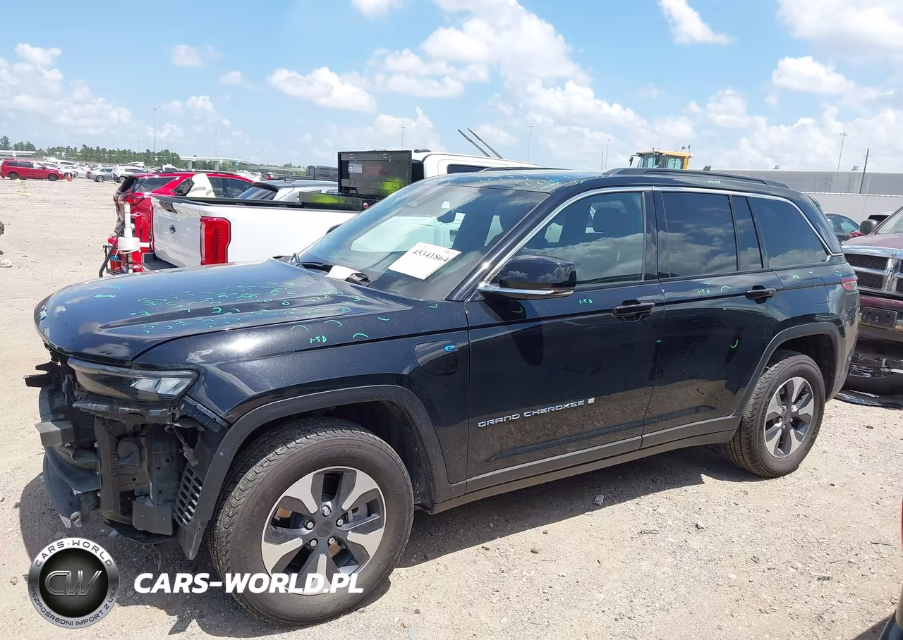 2024 Jeep Grand Cherokee 4Xe VIN:1C4RJYB69RC170843 - 15