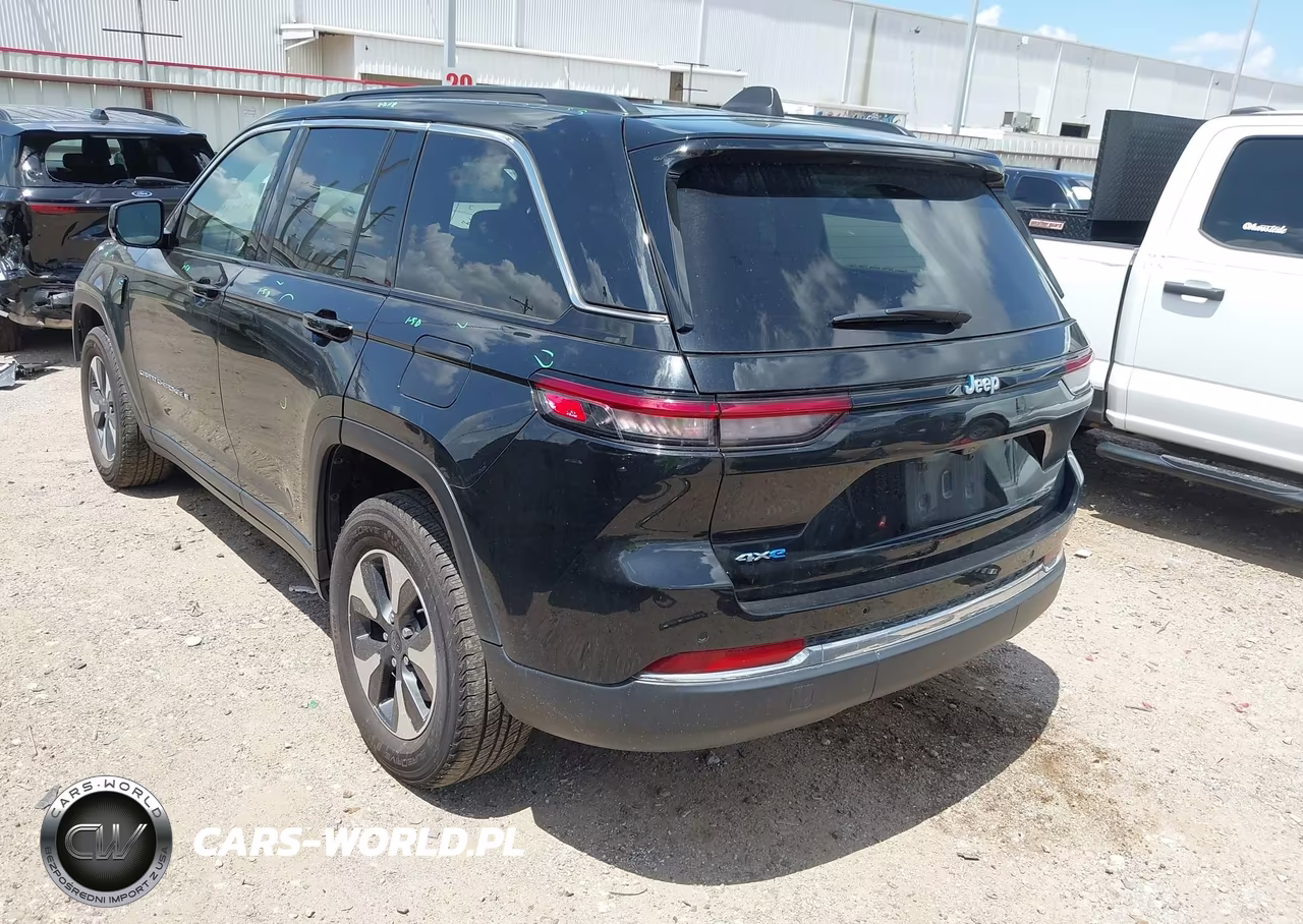 2024 Jeep Grand Cherokee 4Xe VIN:1C4RJYB69RC170843 - 3