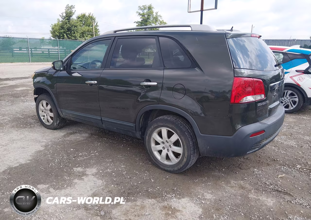 2011 Kia Sorento Lx VIN:5XYKT4A16BG111227 - 3