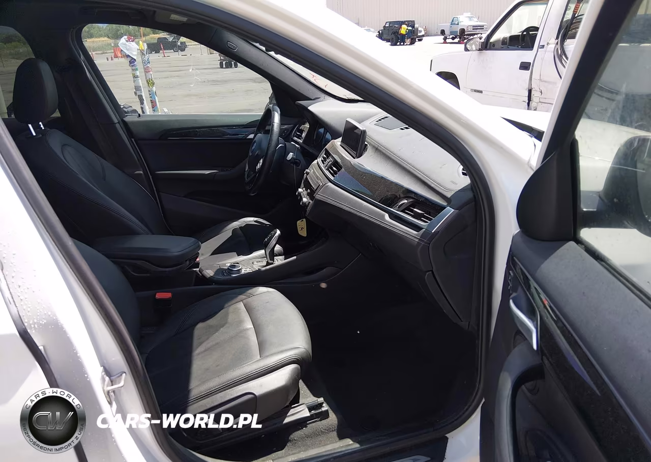 2021 BMW X1 xDrive28I VIN:WBXJG9C02M5S25466 - 5