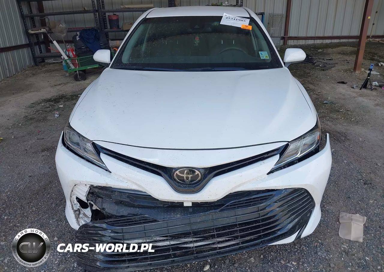 2018 Toyota Camry Le VIN:4T1B11HK0JU081217 - 12