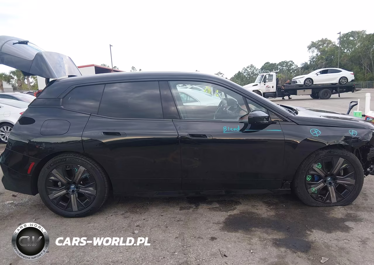 2025 BMW Ix xDrive50 VIN:WB523CF06SCU18407 - 14