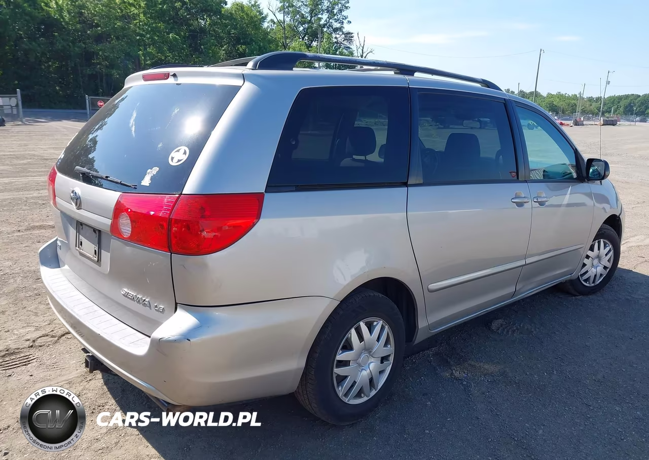 2009 Toyota Sienna Le VIN:5TDZK23C99S242542 - 4