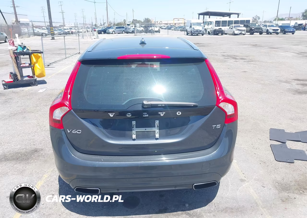 2015 Volvo V60 T5 Premier VIN:YV140MEK7F1217142 - 16