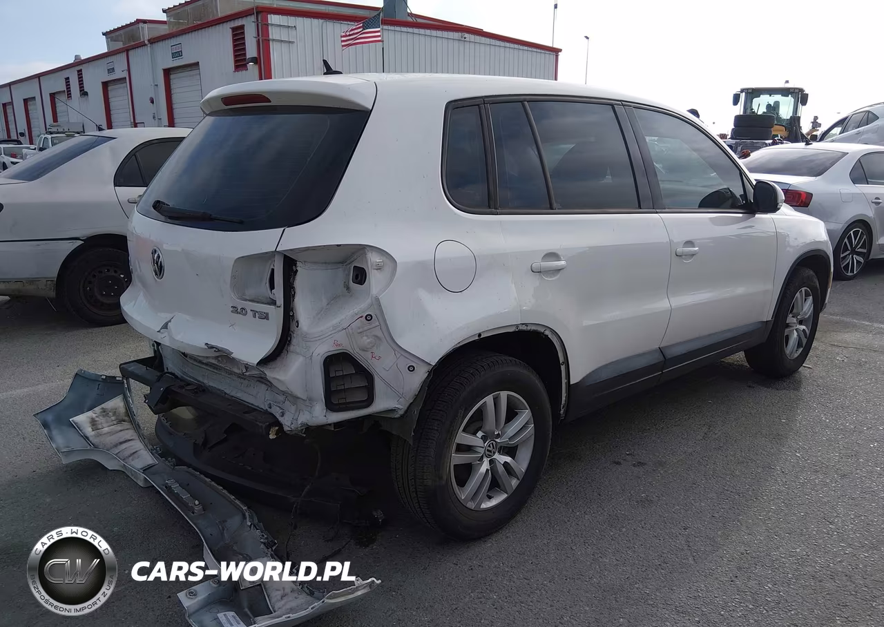 2013 Volkswagen Tiguan S VIN:WVGAV7AX9DW504006 - 4