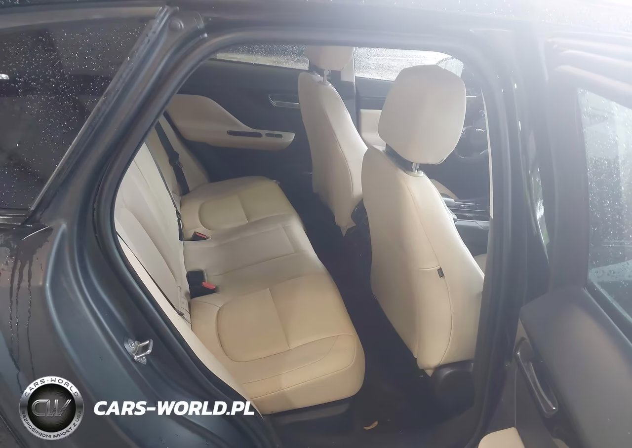 2018 Jaguar F-Pace 25T Premium VIN:SADCJ2FX3JA326191 - 8