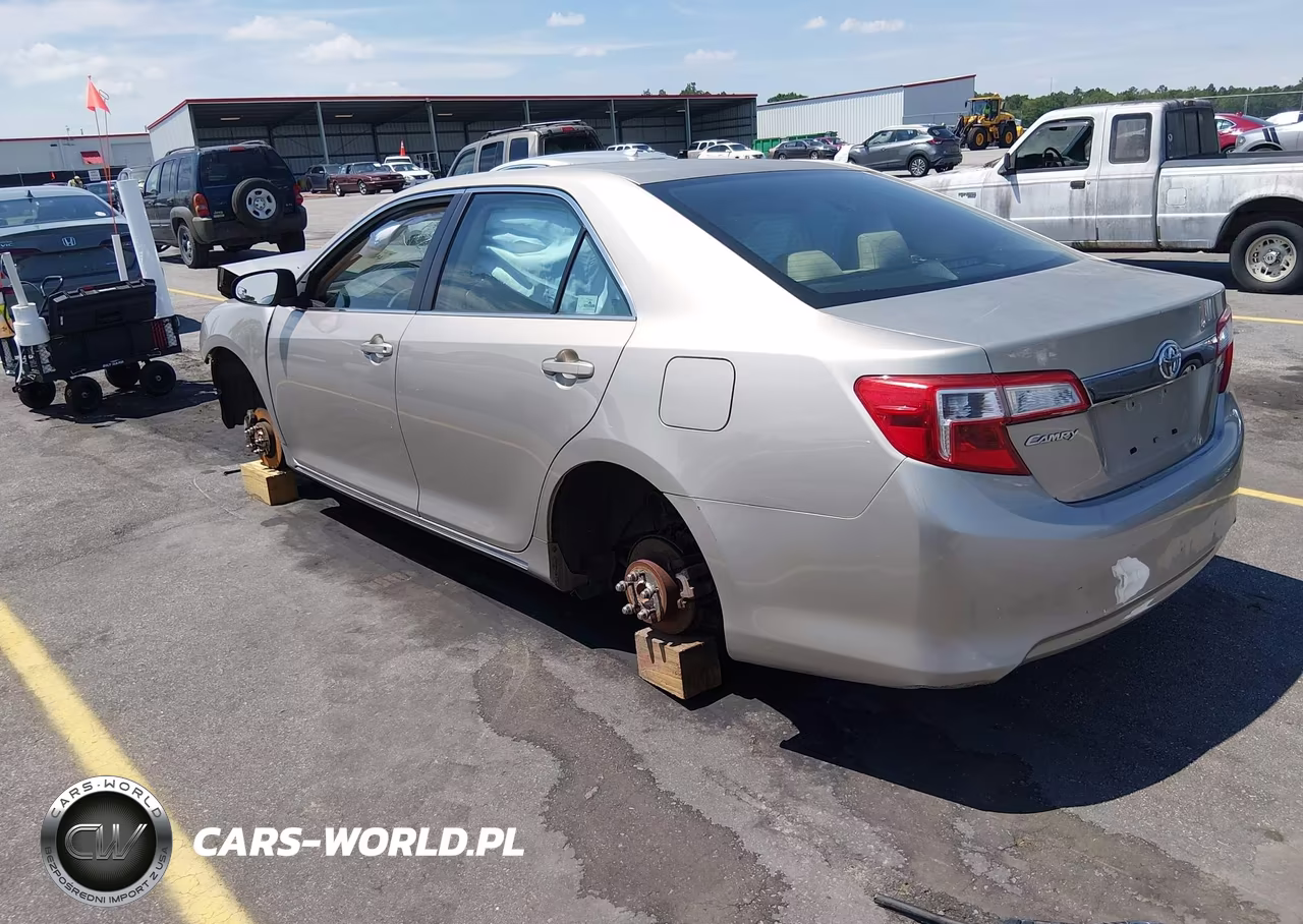 2013 Toyota Camry Xle VIN:4T4BF1FK0DR334907 - 3