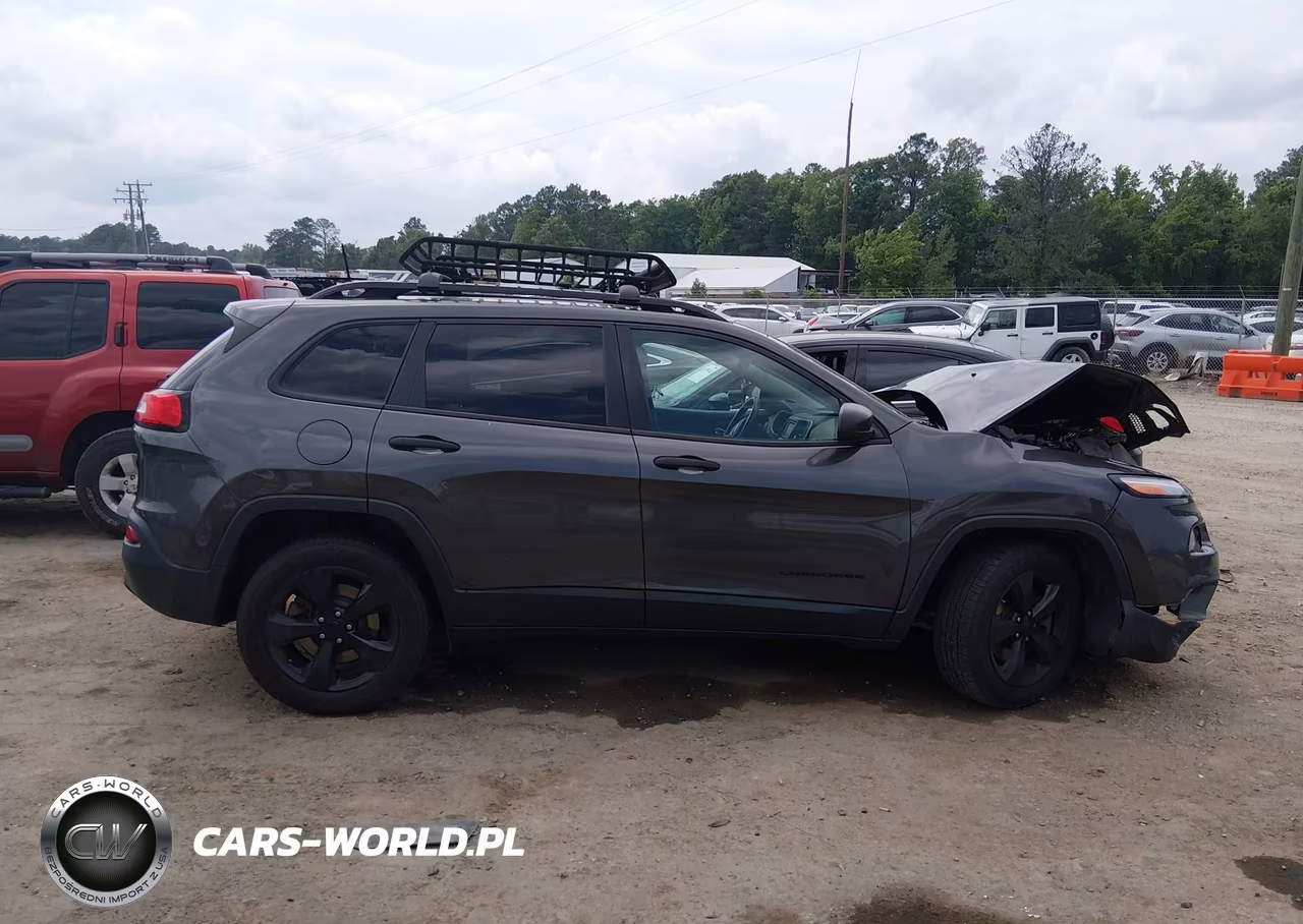 2017 Jeep Cherokee Altitude 4X4 VIN:1C4PJMAB7HW588961 - 14