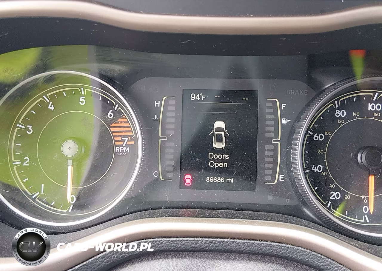 2017 Jeep Cherokee Altitude 4X4 VIN:1C4PJMAB7HW588961 - 7