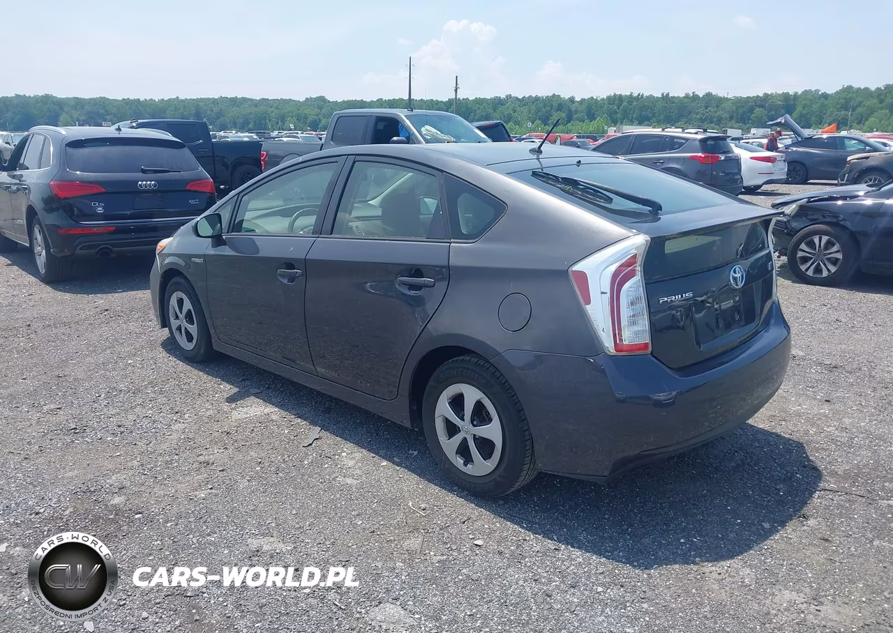 2015 Toyota Prius Two VIN:JTDKN3DU7F0437768 - 3