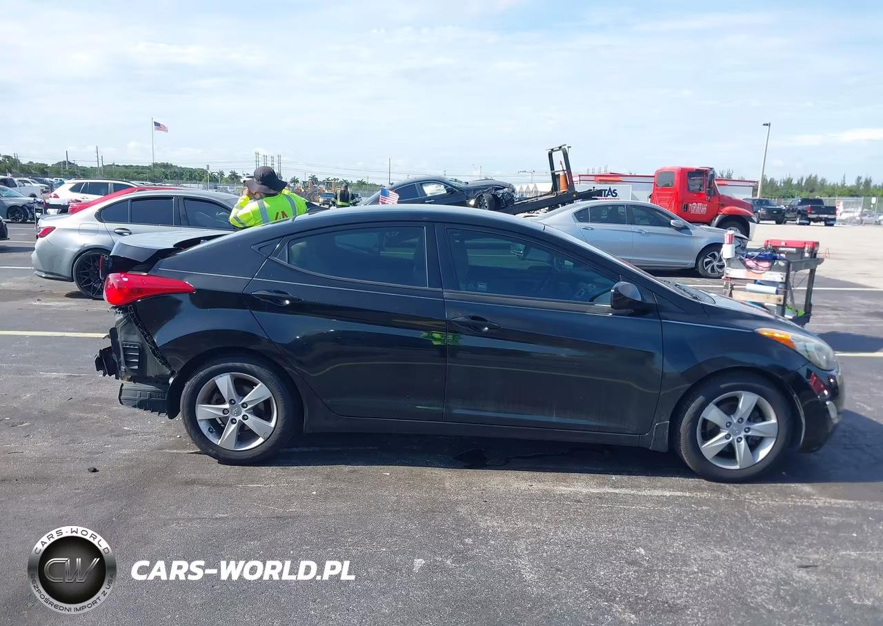 2013 Hyundai Elantra Gls VIN:5NPDH4AE8DH203853 - 14