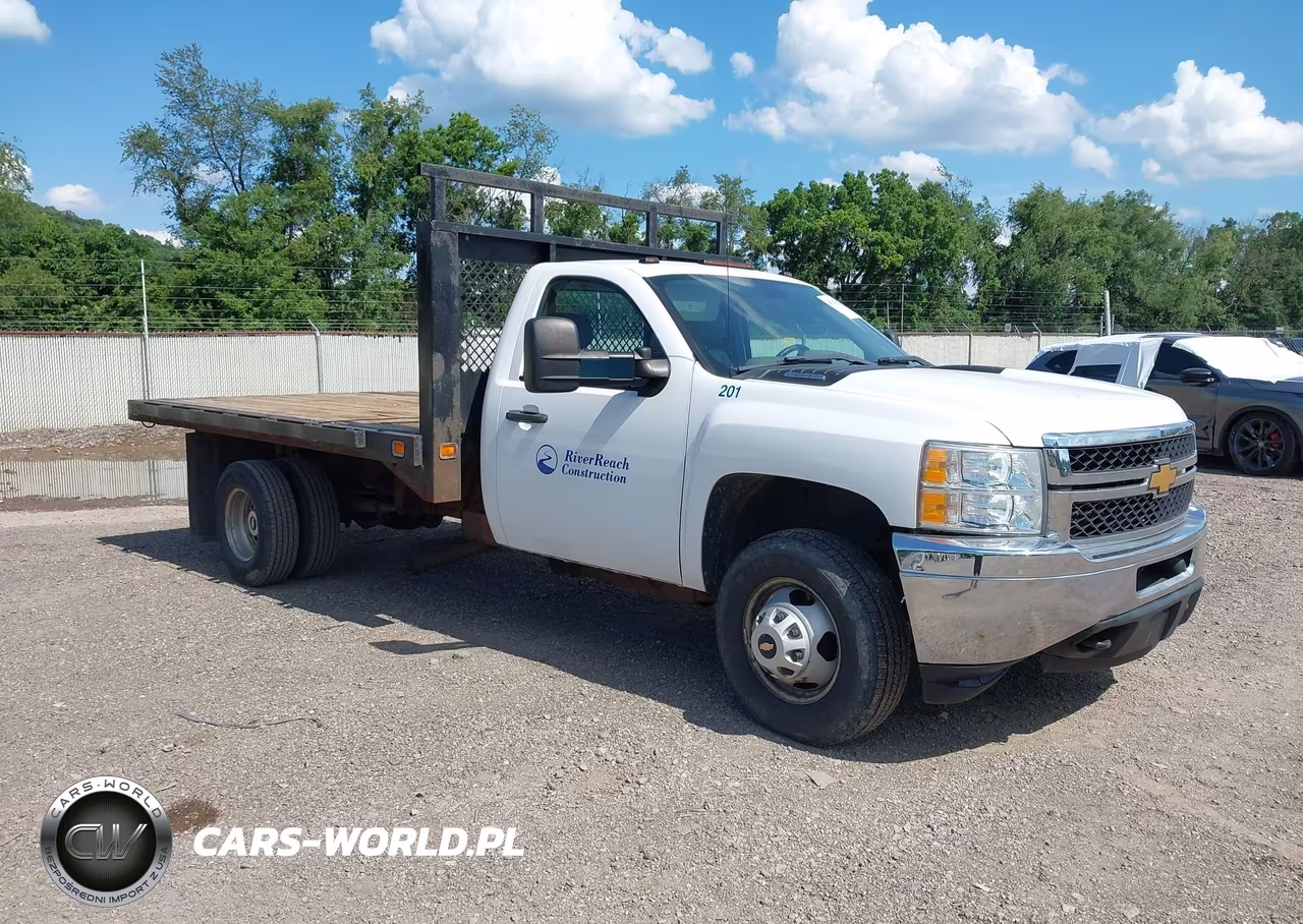 2013 Chevrolet Silverado 3500Hd Chassis Work Truck – zdjęcie 1 z 16