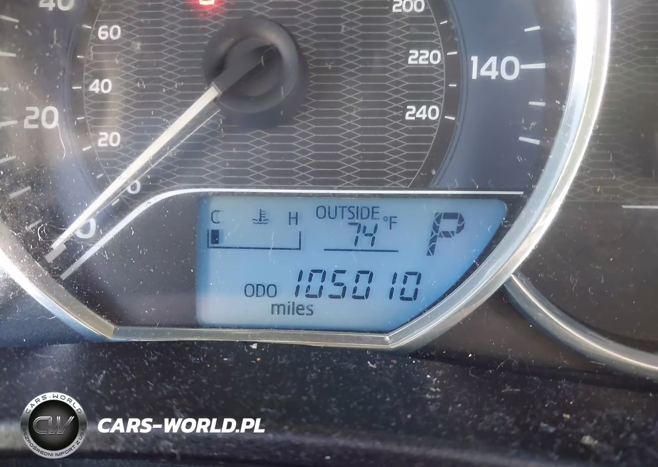 2016 Toyota Corolla Le Plus VIN:5YFBURHE1GP435613 - 16