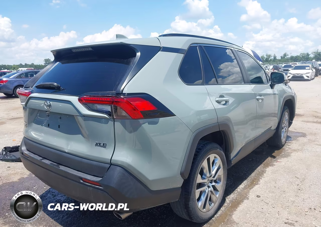 2021 Toyota Rav4 Xle Premium VIN:2T3C1RFV1MW183184 - 4