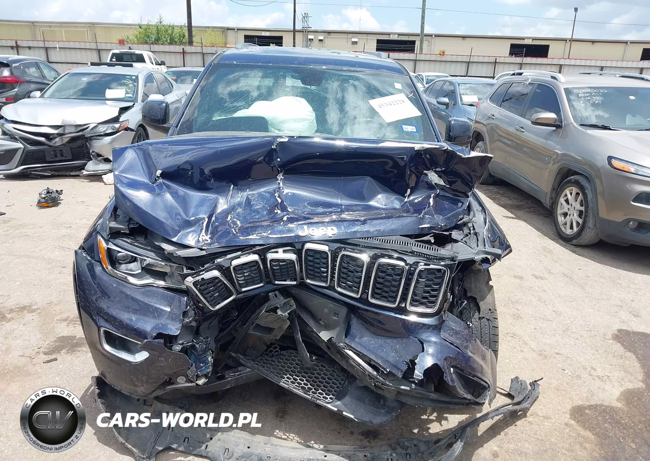 2018 Jeep Grand Cherokee Laredo E 4X2 VIN:1C4RJEAG0JC450924 - 13