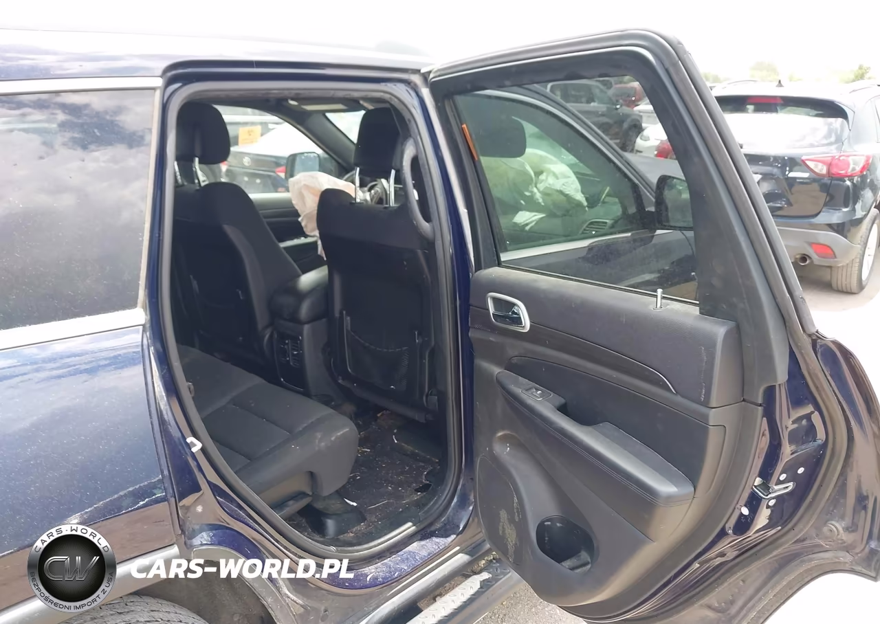 2018 Jeep Grand Cherokee Laredo E 4X2 VIN:1C4RJEAG0JC450924 - 8