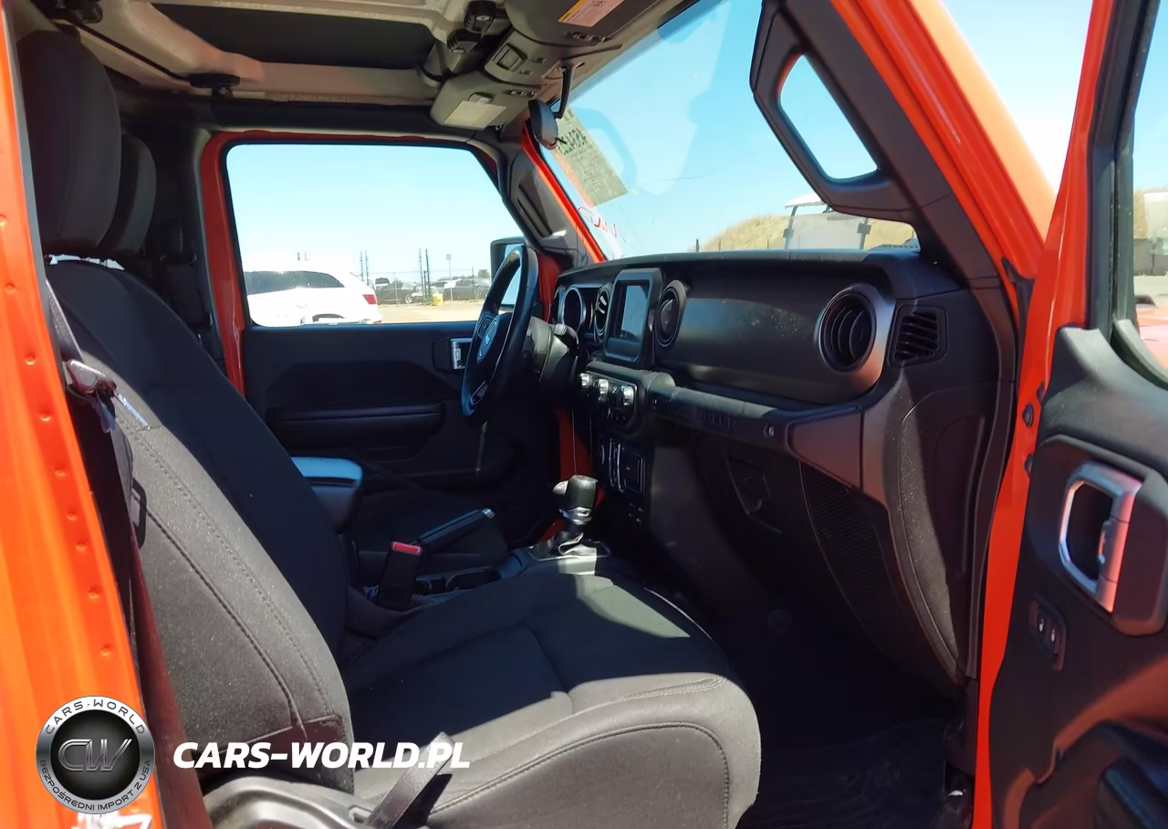 2018 Jeep Wrangler Unlimited Sport S 4X4 VIN:1C4HJXDN7JW211449 - 5