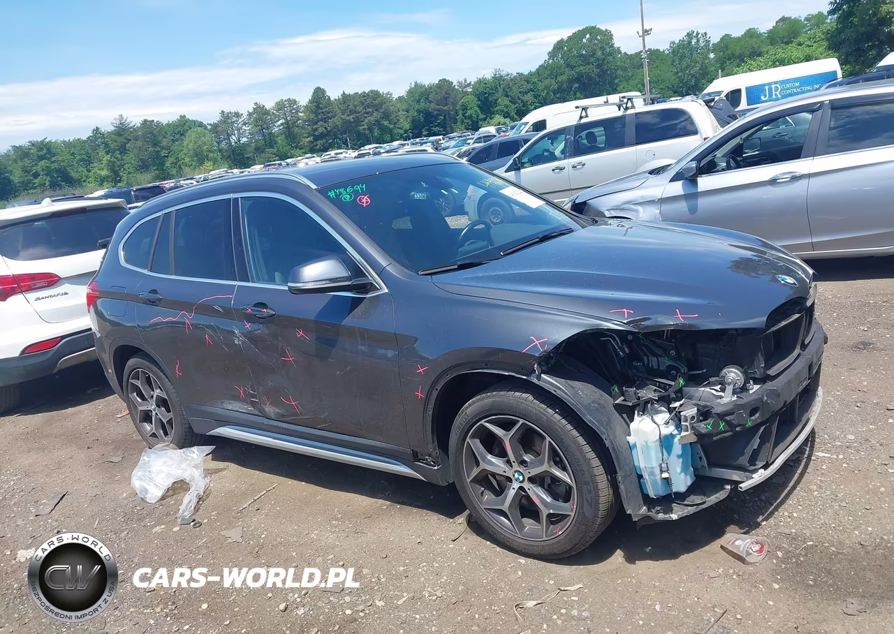 2018 BMW X1 xDrive28I VIN:WBXHT3C34J3H32333 - 13