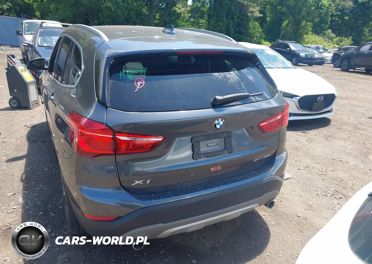 2018 BMW X1 xDrive28I VIN:WBXHT3C34J3H32333 - 16