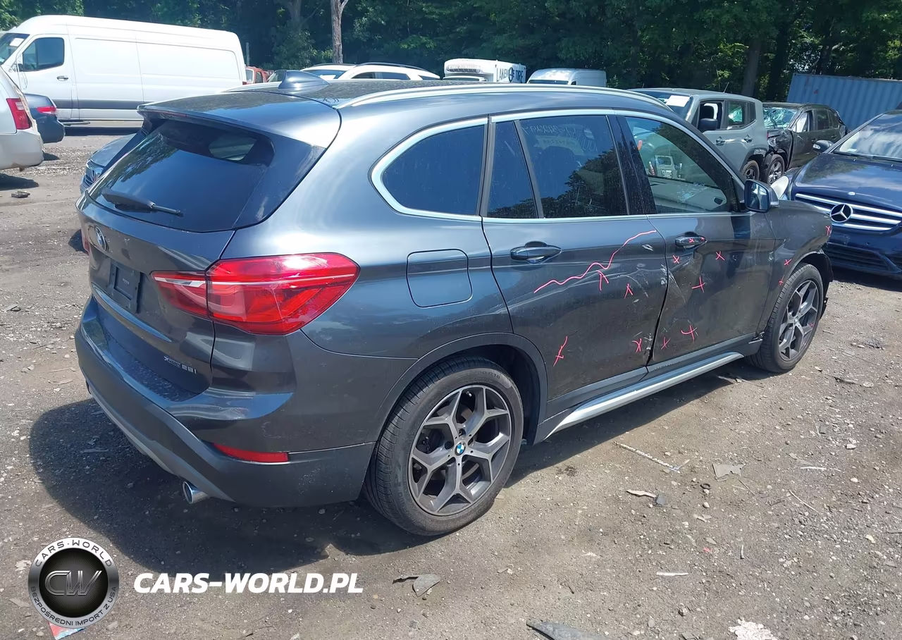 2018 BMW X1 xDrive28I VIN:WBXHT3C34J3H32333 - 4