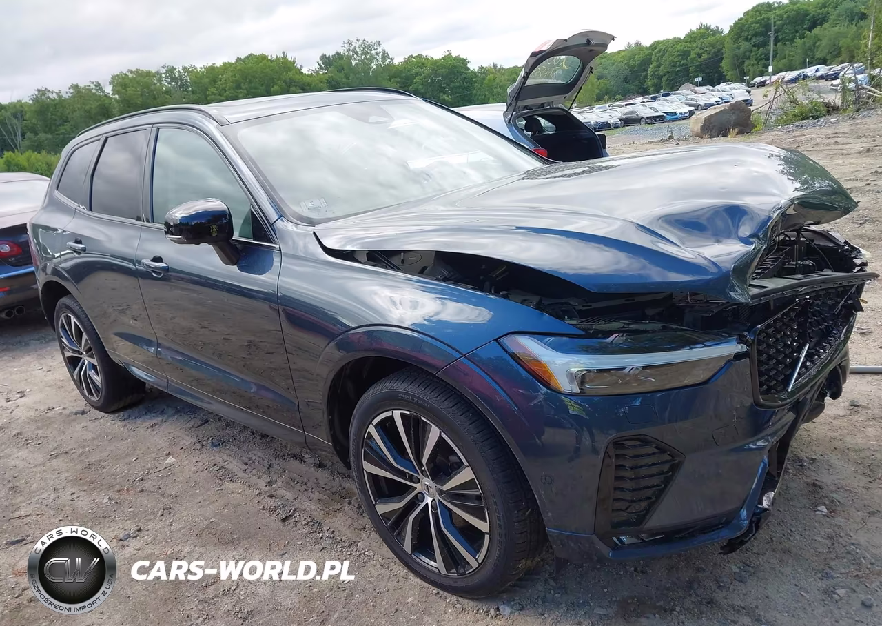 2024 Volvo Xc60 B5 Plus Dark Theme – zdjęcie 1 z 19