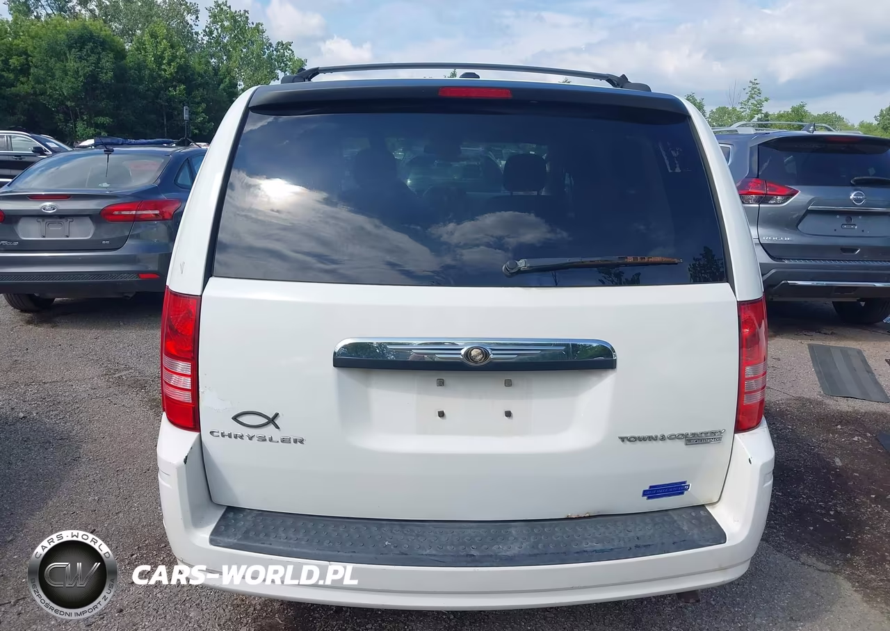 2010 Chrysler Town & Country Touring VIN:2A4RR5D12AR432071 - 16