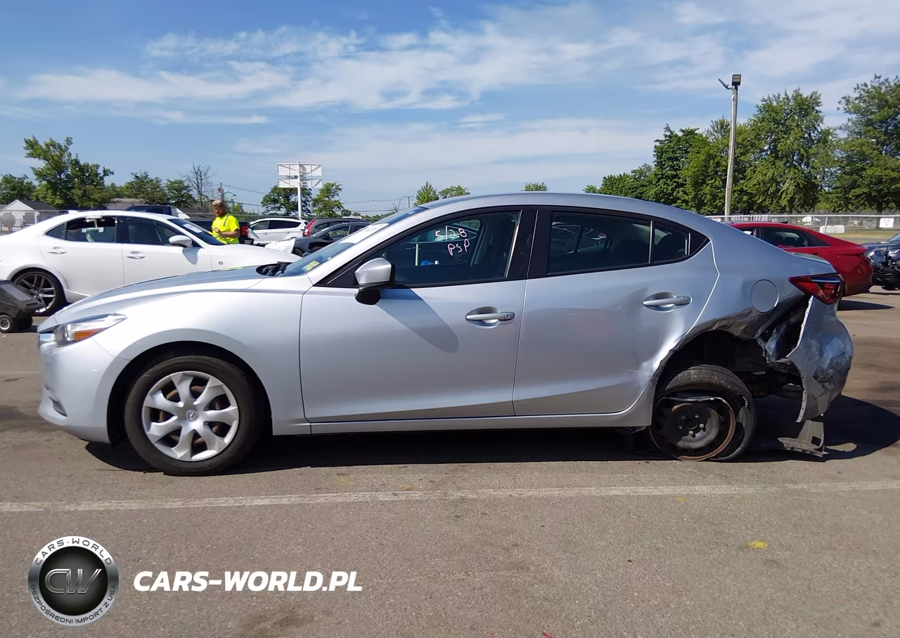 2018 Mazda Mazda3 Sport VIN:3MZBN1U71JM275766 - 14