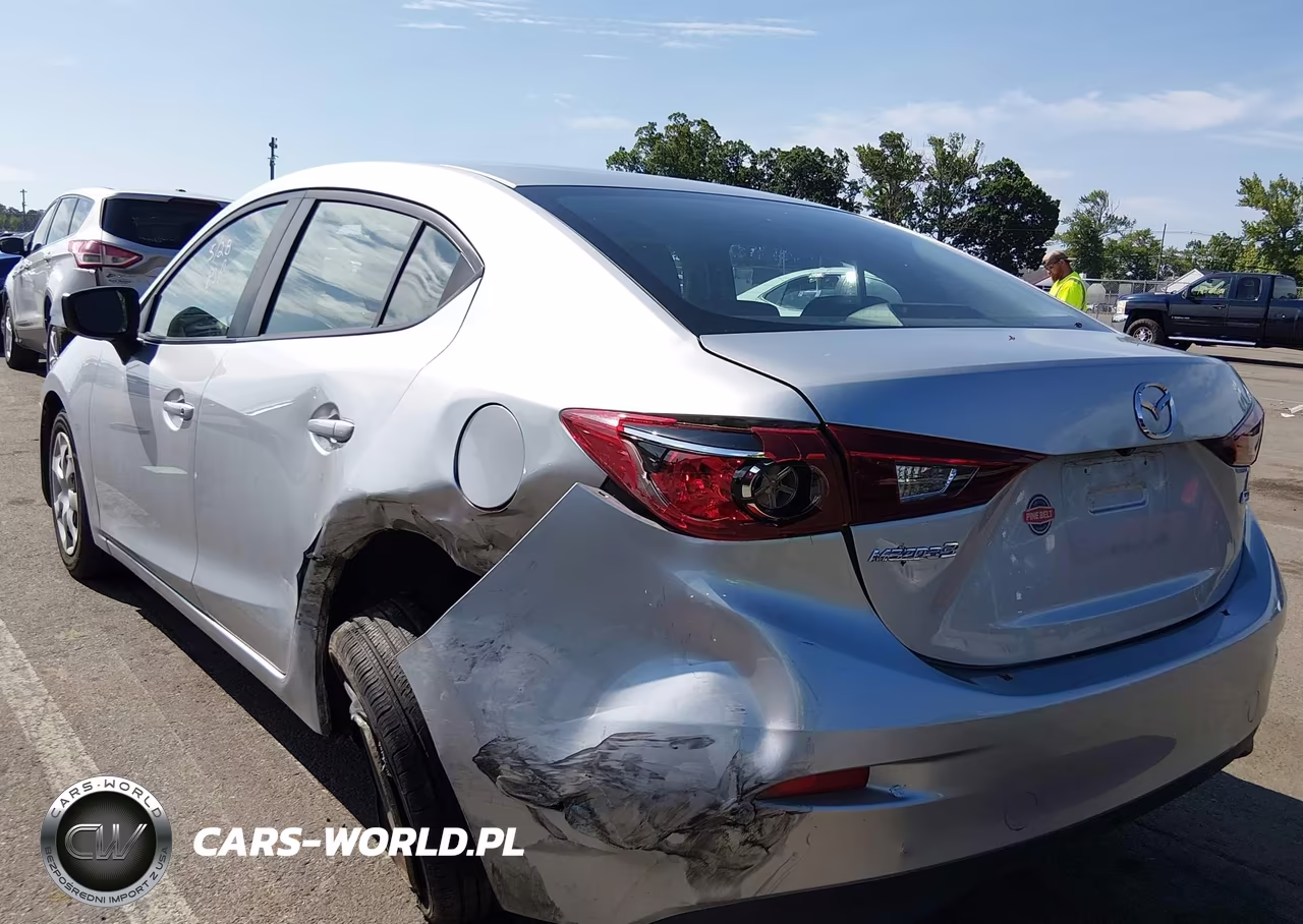 2018 Mazda Mazda3 Sport VIN:3MZBN1U71JM275766 - 3