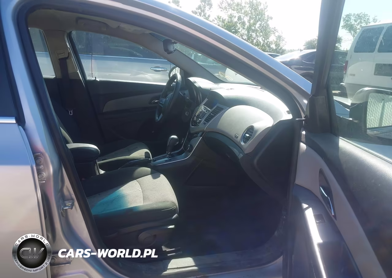 2011 Chevrolet Cruze Ls VIN:1G1PC5SH7B7257777 - 5