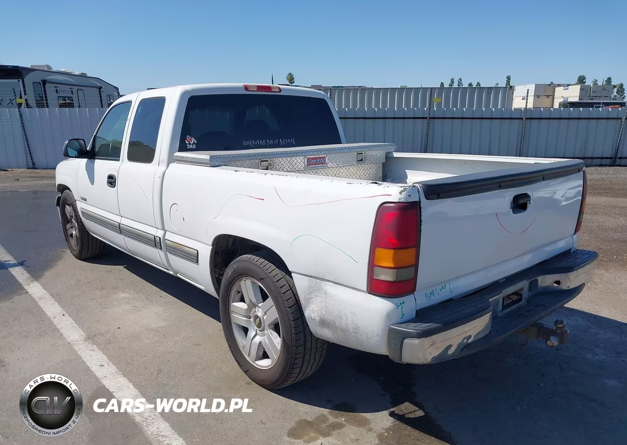 2002 Chevrolet Silverado 1500 Ls VIN:2GCEC19V821425703 - 3