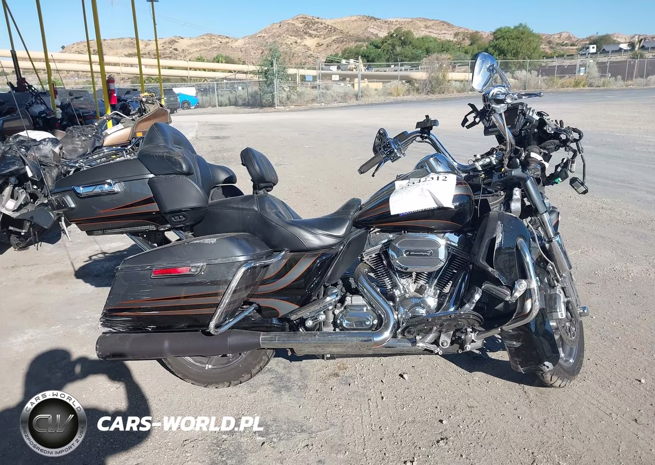 2016 Harley-Davidson Fltruse Cvo Road Glide VIN:1HD1TAN35GB962943 - 11