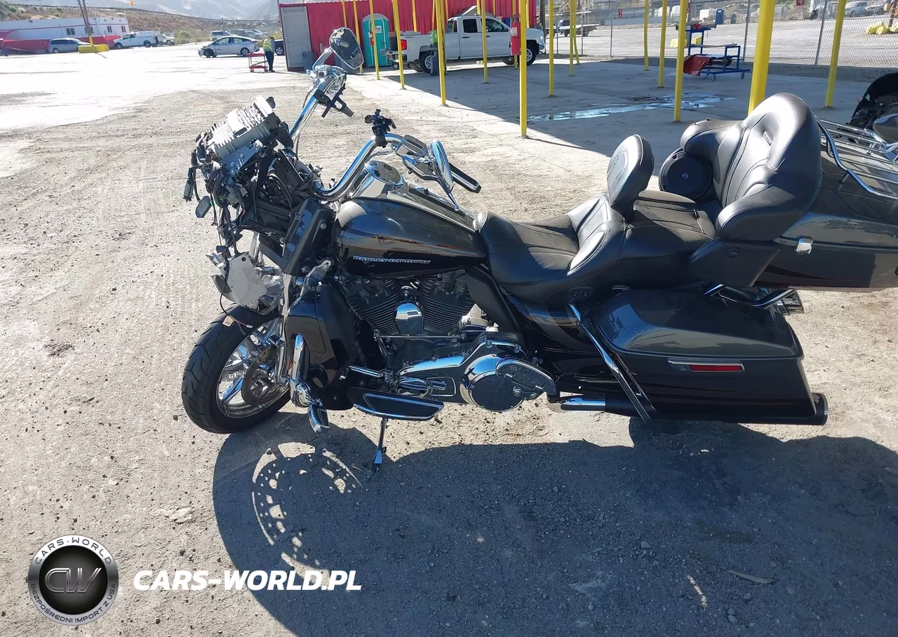 2016 Harley-Davidson Fltruse Cvo Road Glide VIN:1HD1TAN35GB962943 - 12