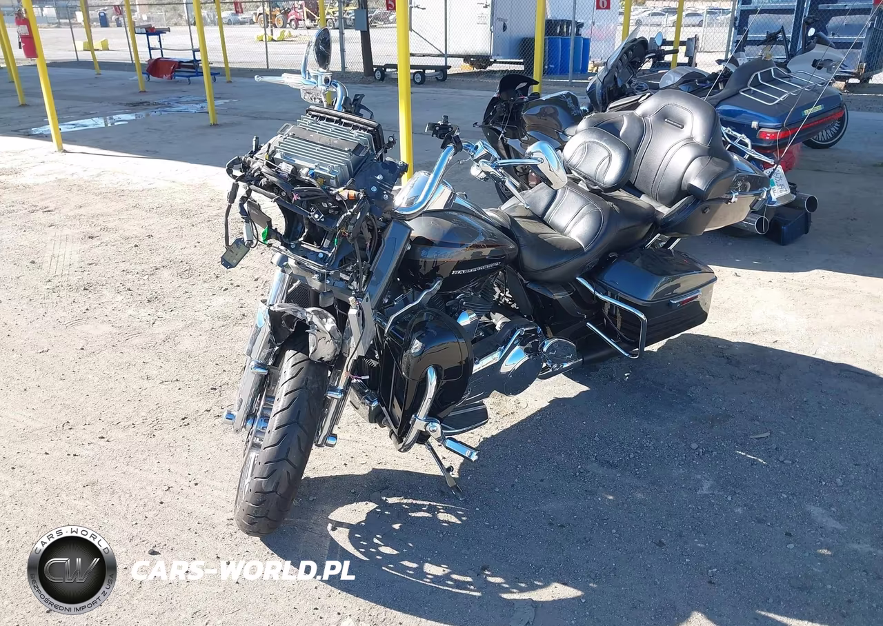 2016 Harley-Davidson Fltruse Cvo Road Glide VIN:1HD1TAN35GB962943 - 2