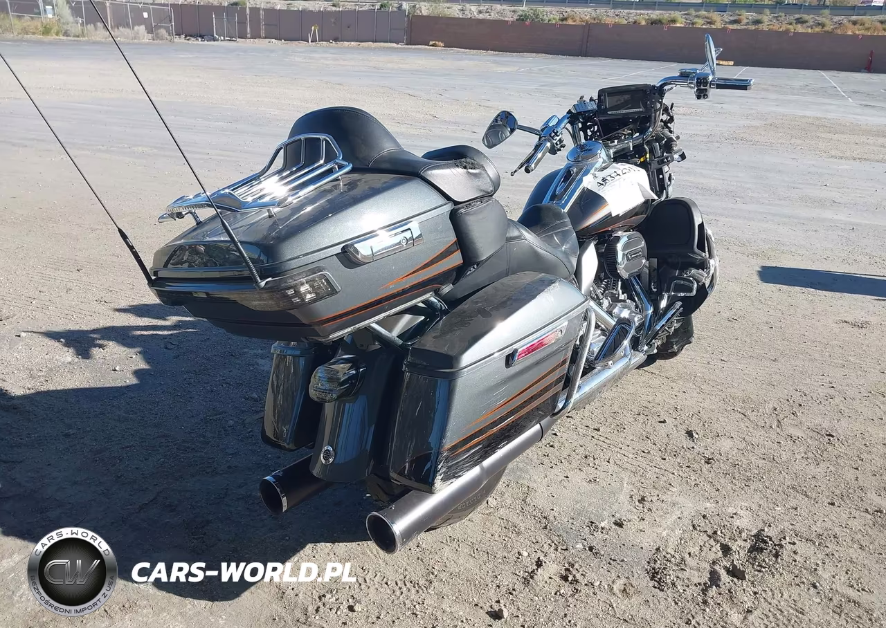 2016 Harley-Davidson Fltruse Cvo Road Glide VIN:1HD1TAN35GB962943 - 4
