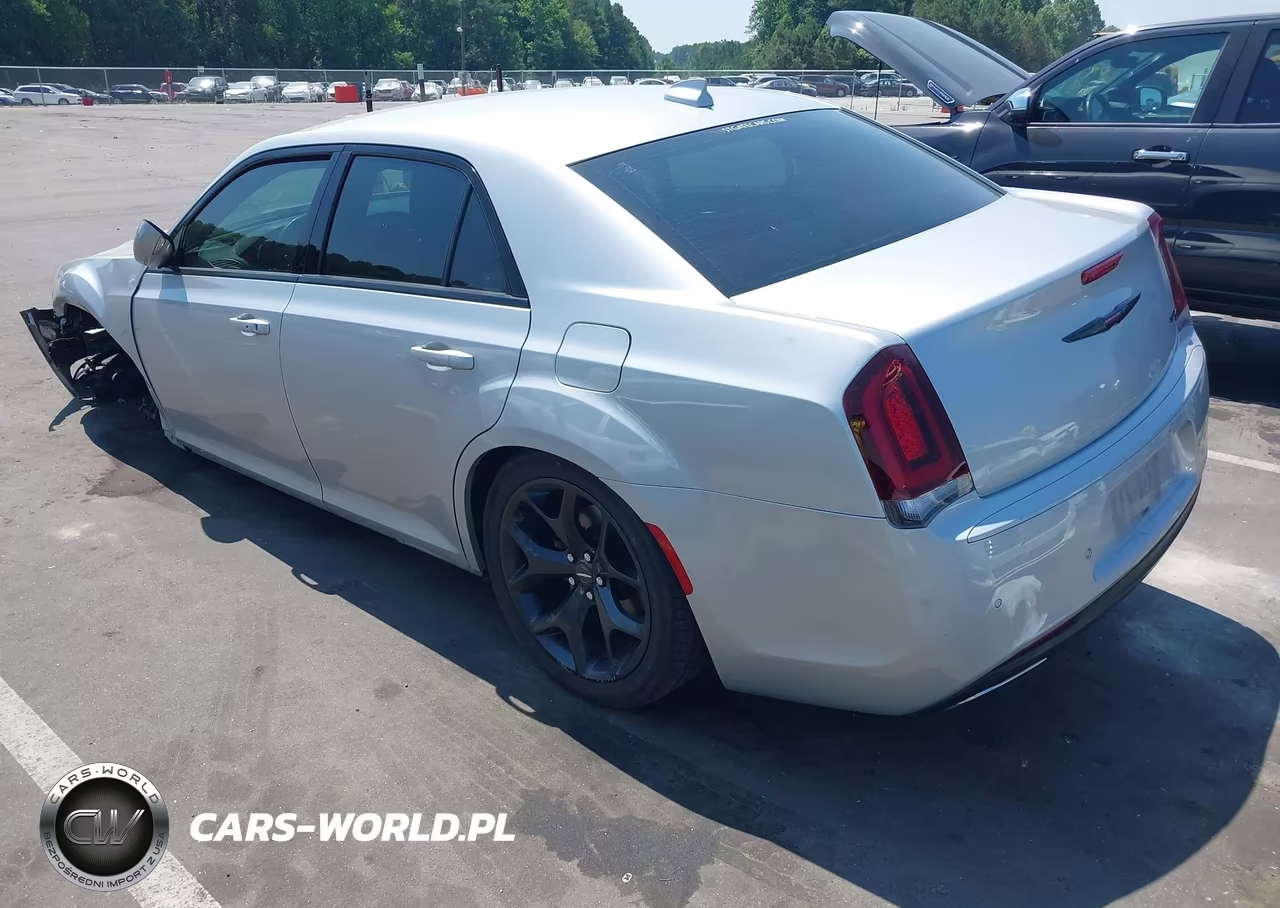 2021 Chrysler 300 300S VIN:2C3CCABGXMH629680 - 3