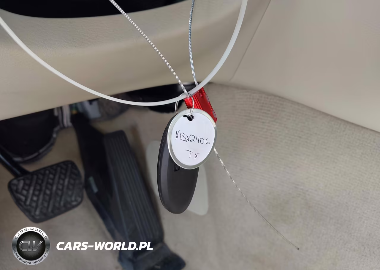 2018 Infiniti Q50 3.0T Luxe VIN:JN1EV7ARXJM434162 - 11