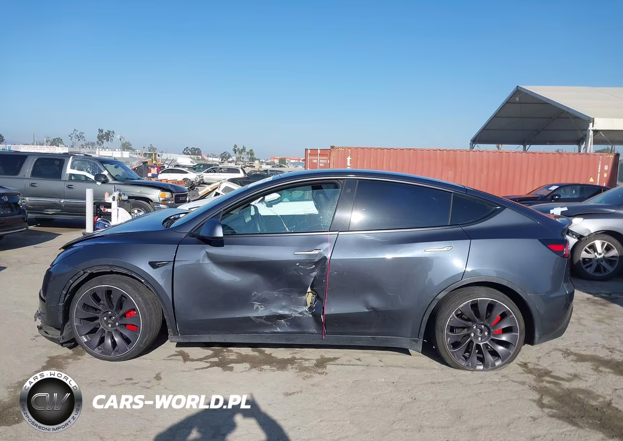 2021 Tesla Model Y Performance Dual Motor All-Wheel Drive VIN:5YJYGDEF7MF277514 - 13