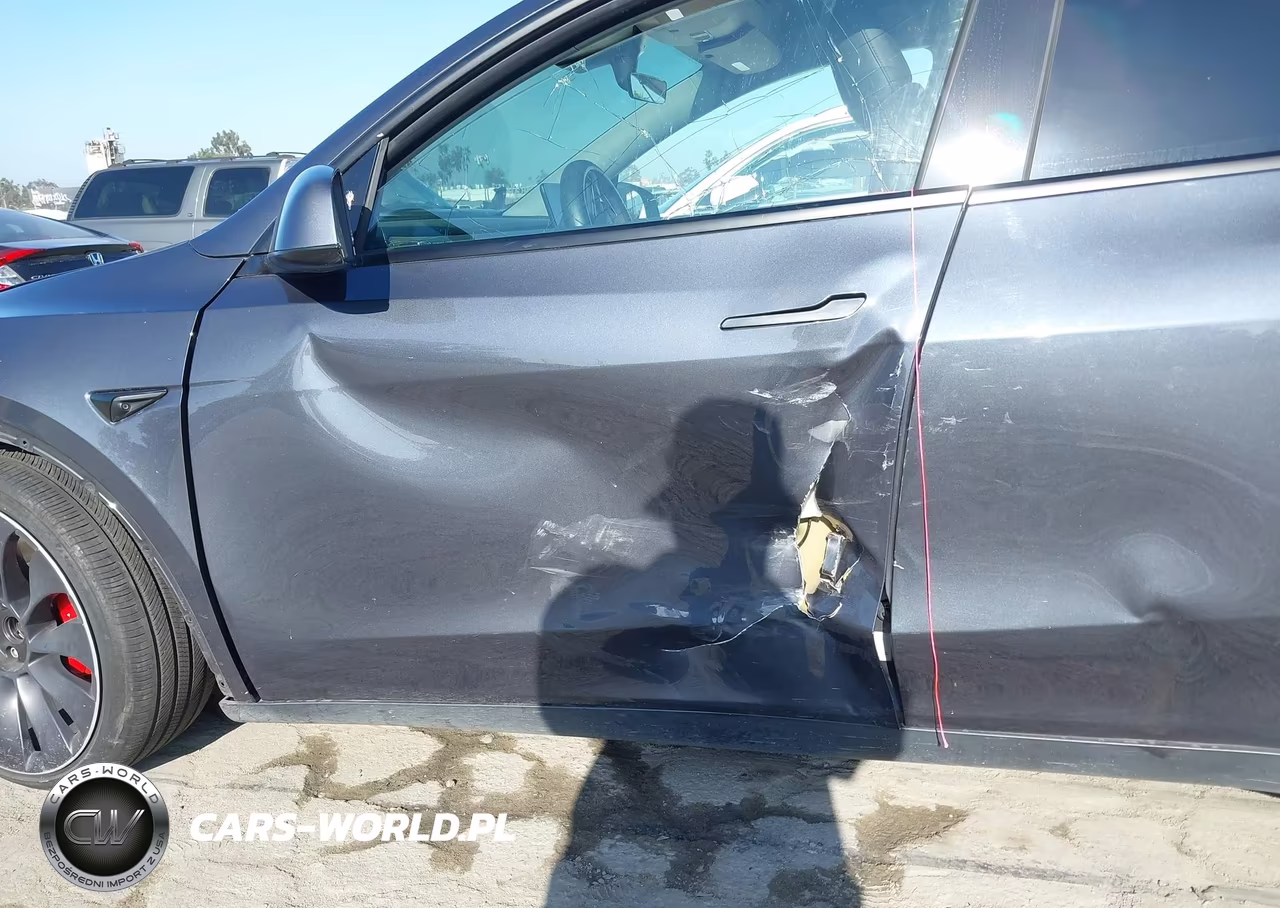 2021 Tesla Model Y Performance Dual Motor All-Wheel Drive VIN:5YJYGDEF7MF277514 - 6