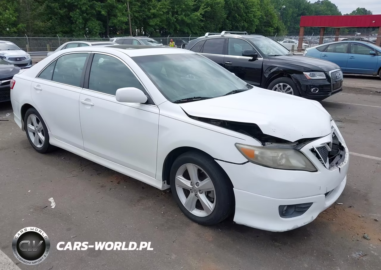 2010 Toyota Camry Se – zdjęcie 1 z 16