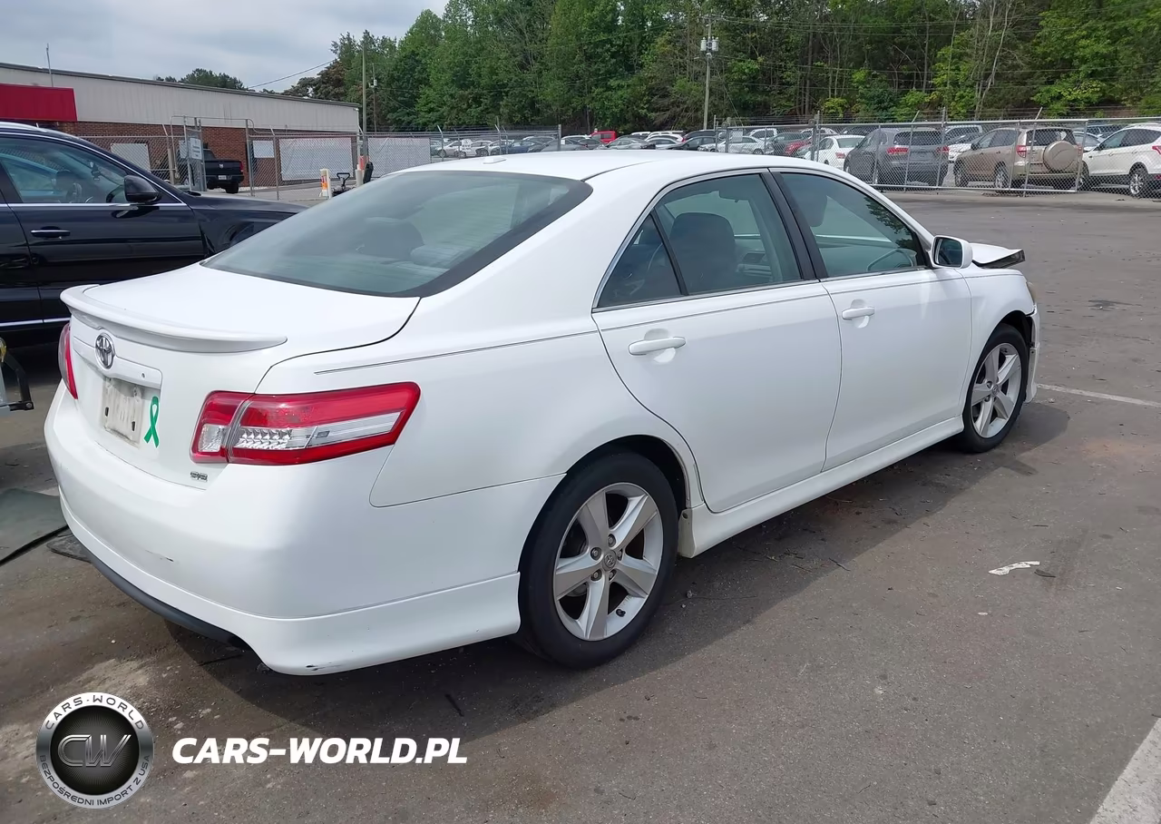 2010 Toyota Camry Se VIN:4T1BF3EK8AU556386 - 4