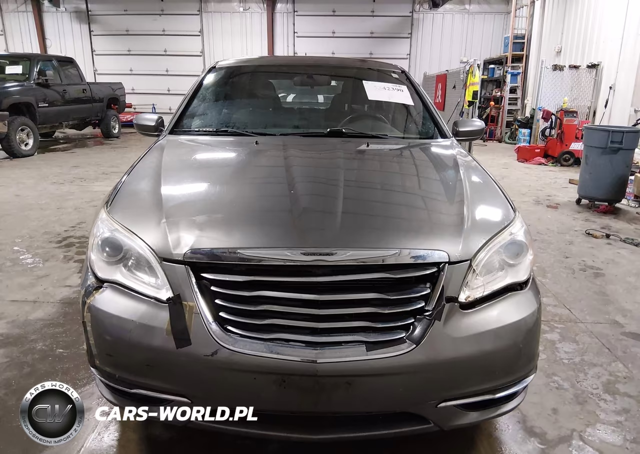 2013 Chrysler 200 Touring VIN:1C3CCBBGXDN755504 - 17
